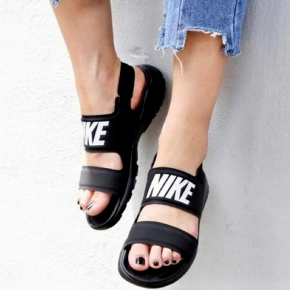 Nike Tanjun Sandals New with Tags